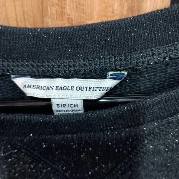 American Eagle Long sleeve size small black no hood or pockets - Picture 3 of 4